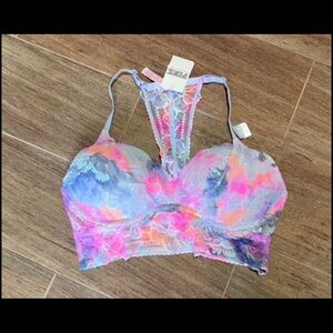 🆕 PINK Victoria’s Secret Sports Bra Medium (A-C)